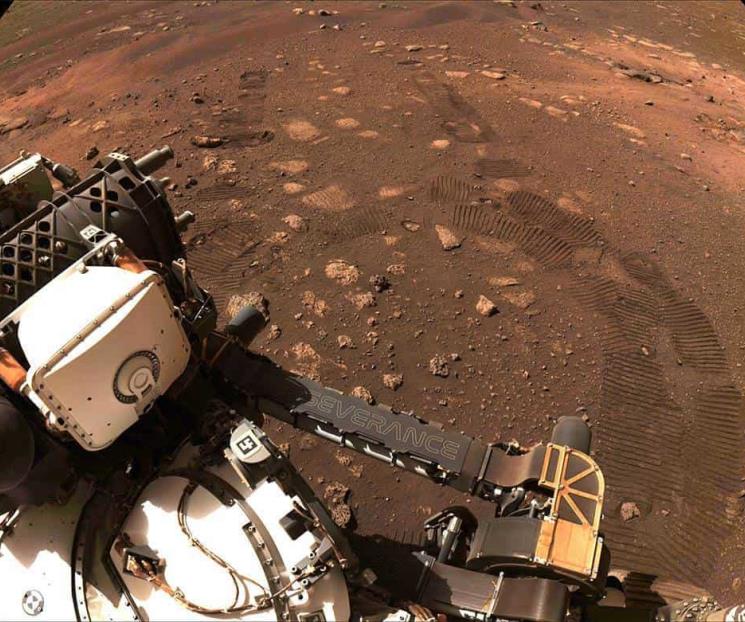 Róver Perseverance da su primer paseo sobre  Marte