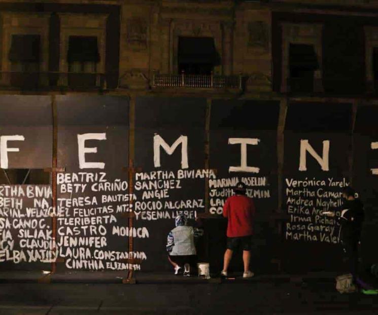 Recuerdan a víctimas de feminicidio en muro de paz 