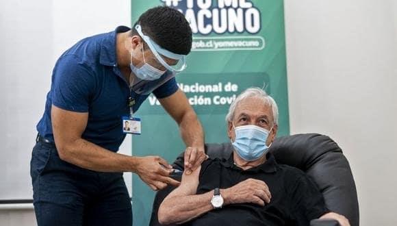 Piñera recibe segunda dosis de vacuna contra Covid 19