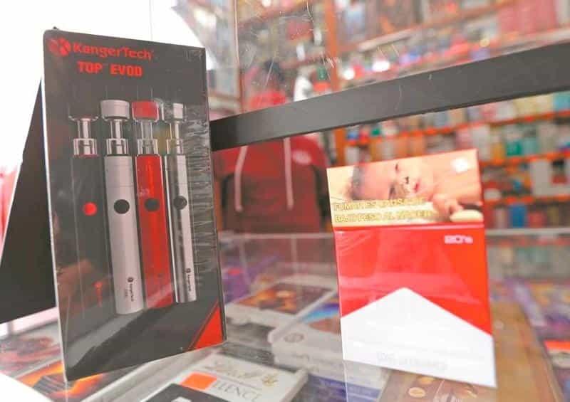 Morena va por prohibir exhibición de cigarros en tiendas