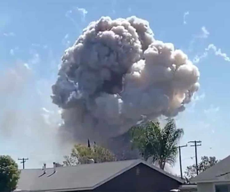Reportan gran explosión en California, Estados Unidos