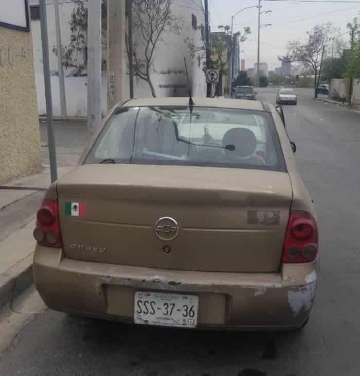 Localizan auto con reporte de robo en Col. Buenos Aires
