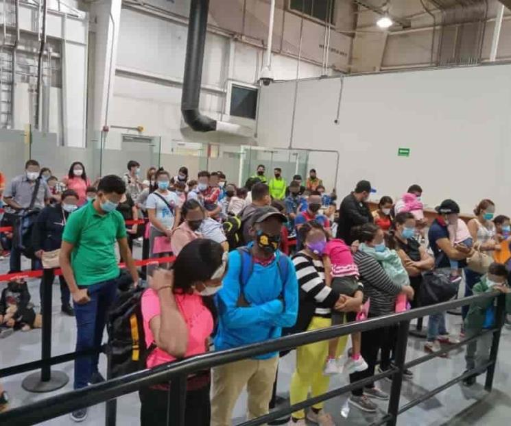 Aseguran a 95 inmigrantes en Aeropuerto de Monterrey