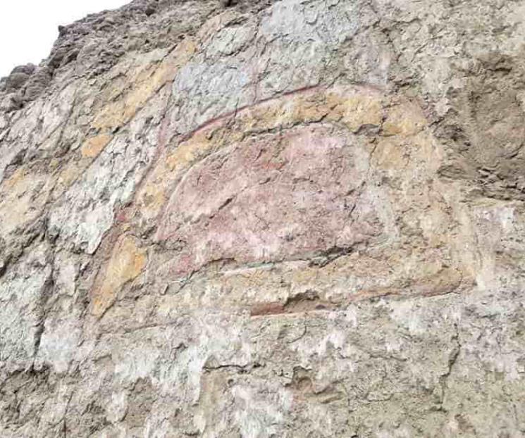 Descubren en Perú mural prehispánico