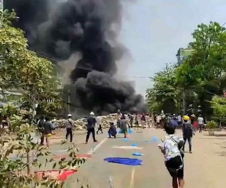 Reportan la muerte de más de 90 manifestantes en Myanmar