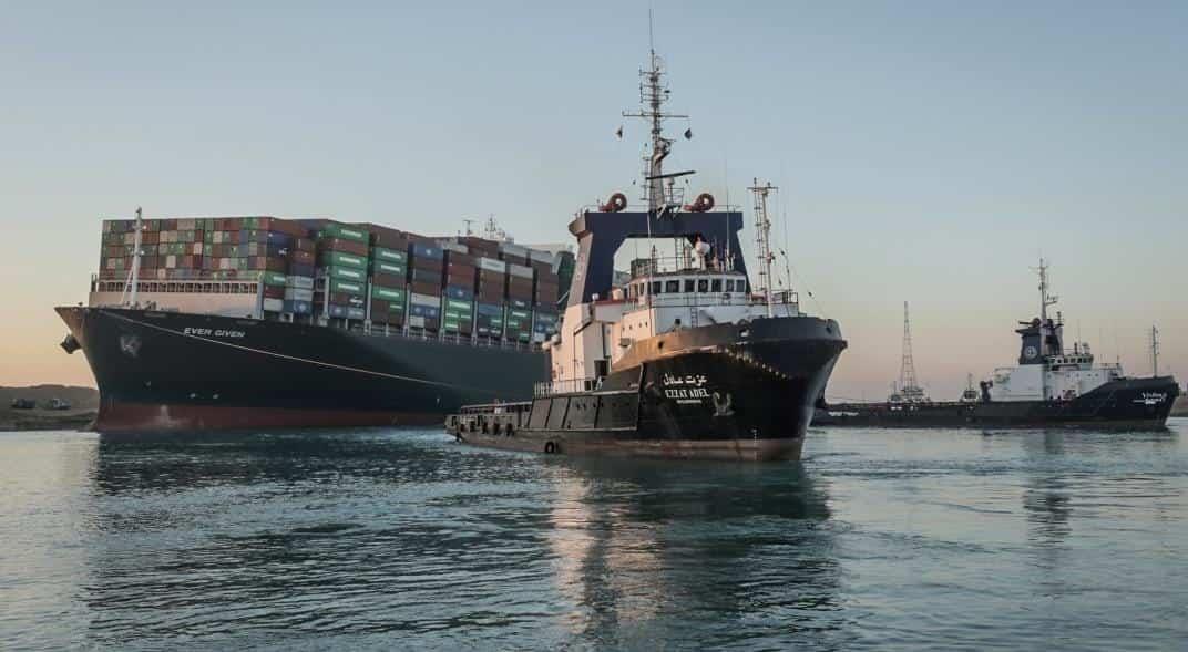 Canal de Suez reanuda operaciones
