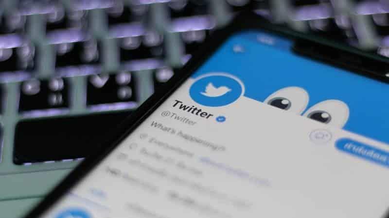 Multa Rusia a Twitter por no borrar contenido