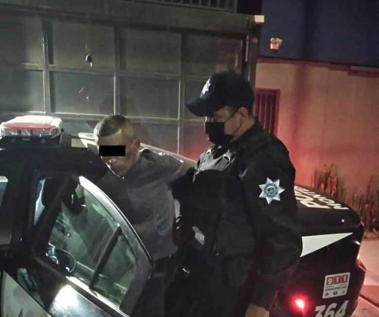 Arrestan a ladrón de domicilios en Mitras Centro