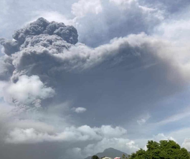 Volcán La Soufrière entra en erupción por segunda vez