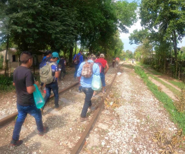 Cruzan a México migrantes por territorio zapatista