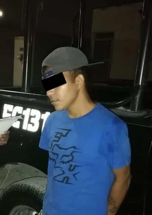 Arrestan a 2 jóvenes con droga en Juárez NL