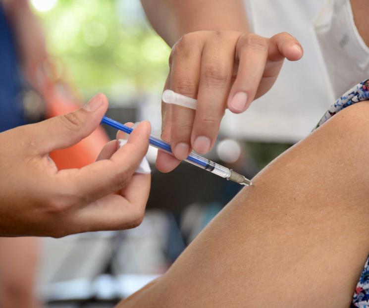 Comenzará Veracruz a aplicar vacuna a maestros