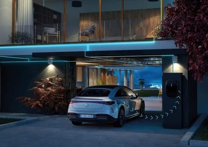 Sale Mercedes a competir con Tesla con un coche eléctrico