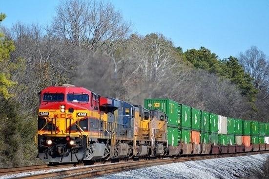 Avala Senado reducir duración de concesiones ferroviarias