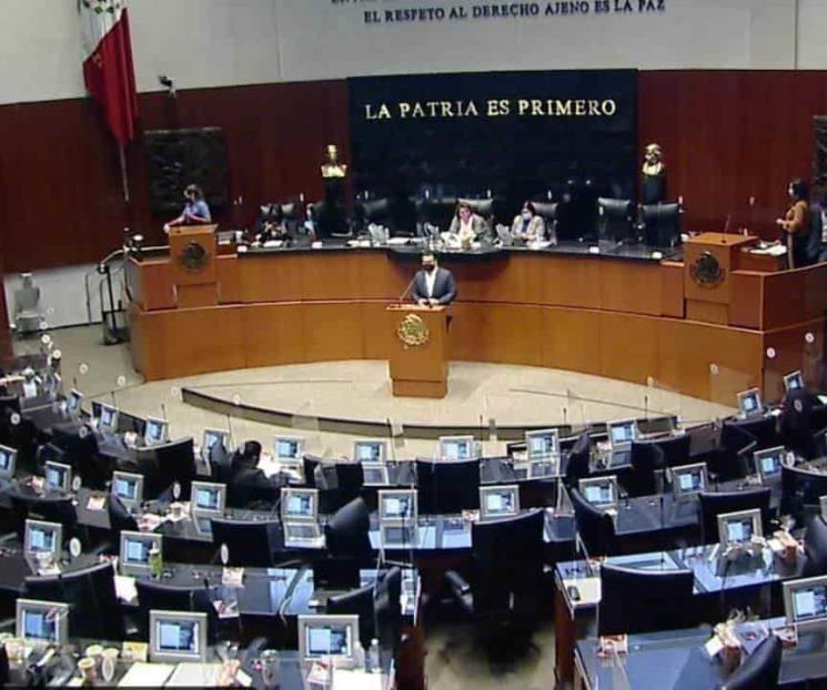 Morena cede 2 senadores a PES