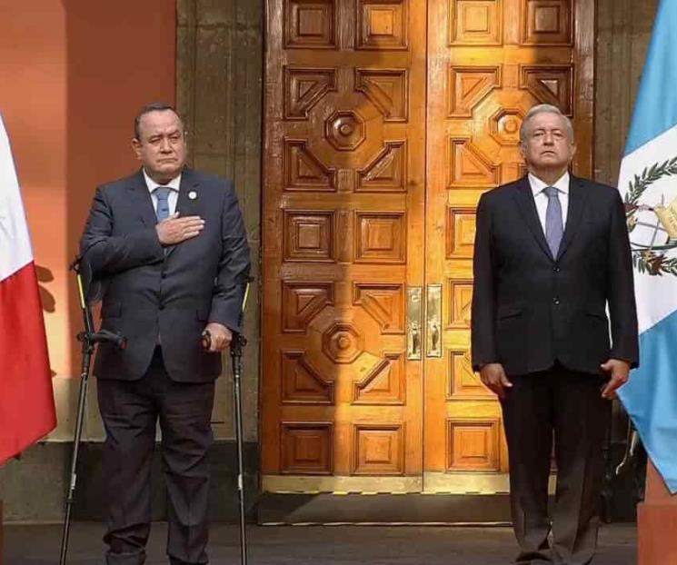 AMLO recibe al presidente de Guatemala en Palacio Nacional