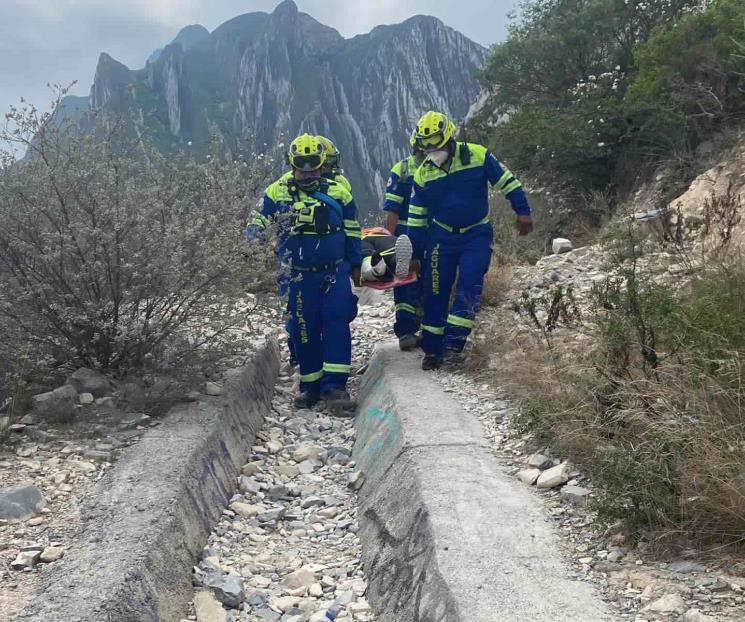 Rescatan a excursionista en La Huasteca