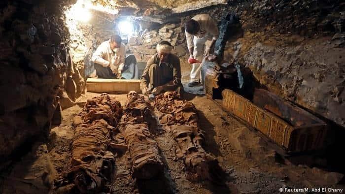 Hallan en Egipto 250 tumbas
