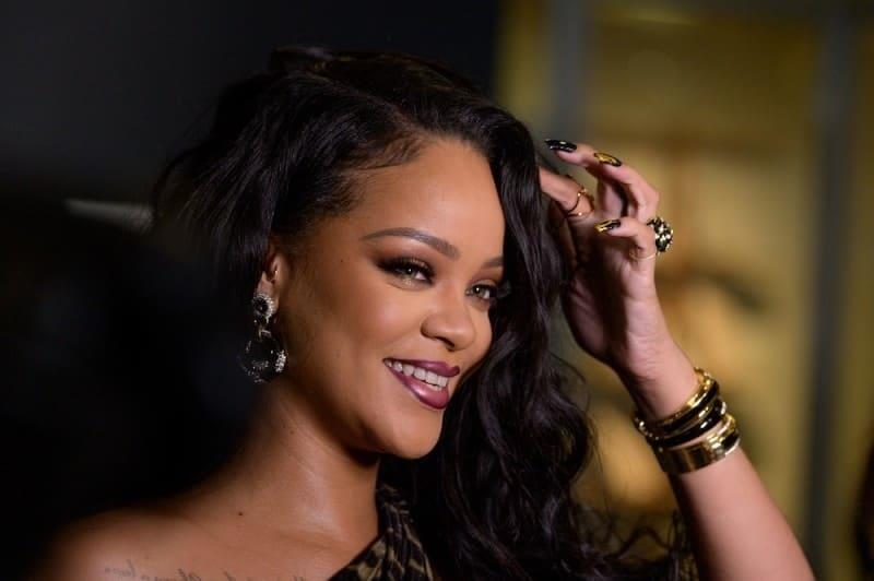 Rihanna vuelve a la música