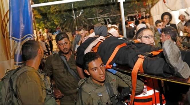 Al menos 2 muertos tras derrumbe de tribuna en sinagoga