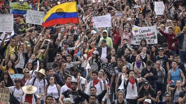 Crecen protestas contra Iván Duque tras abusos policiales