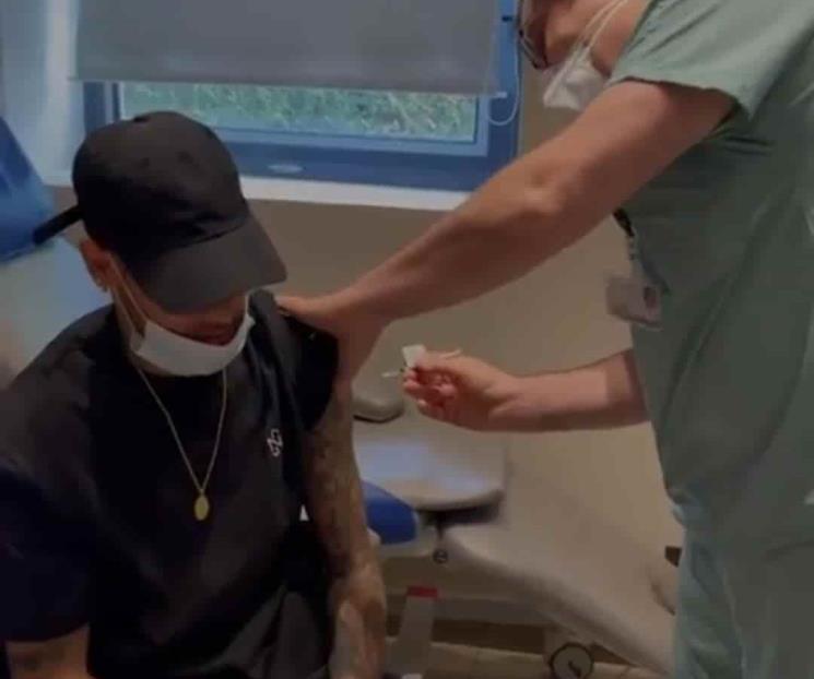 Se vacuna Neymar contra el Covid-19
