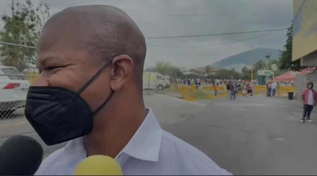 Asiste Julio César Santos a oficinas del Volcán