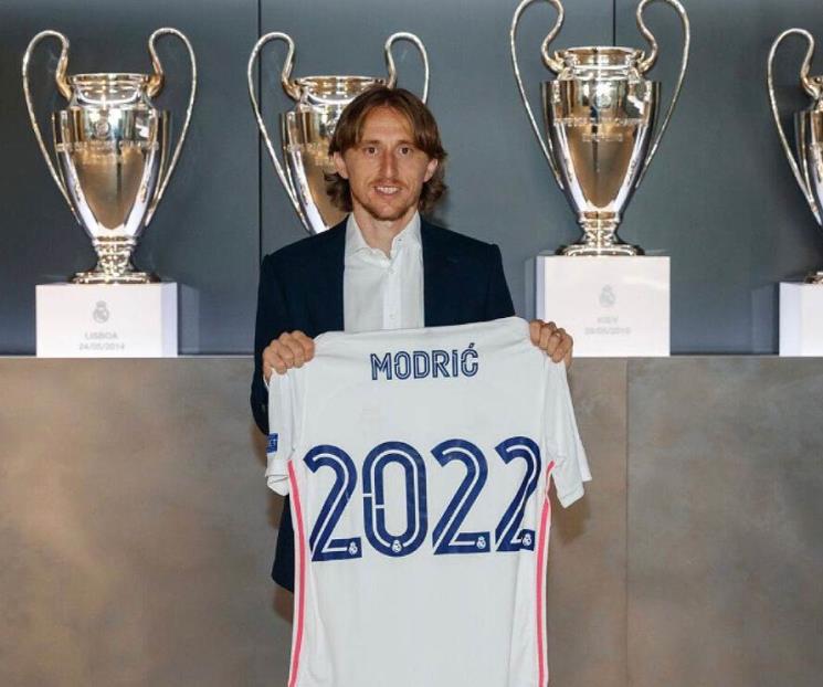 Renueva Modric un año con Real Madrid