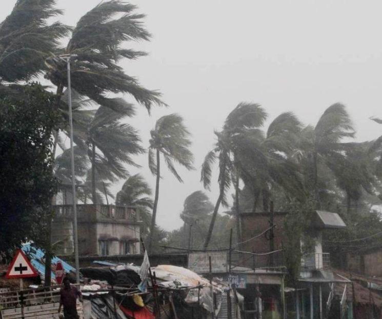 Golpea ciclón a India y Bangladesh