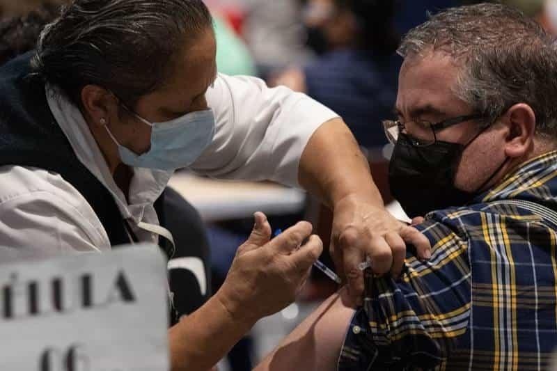 Queda Monterrey fuera de vacunación para grupo de 50 y más