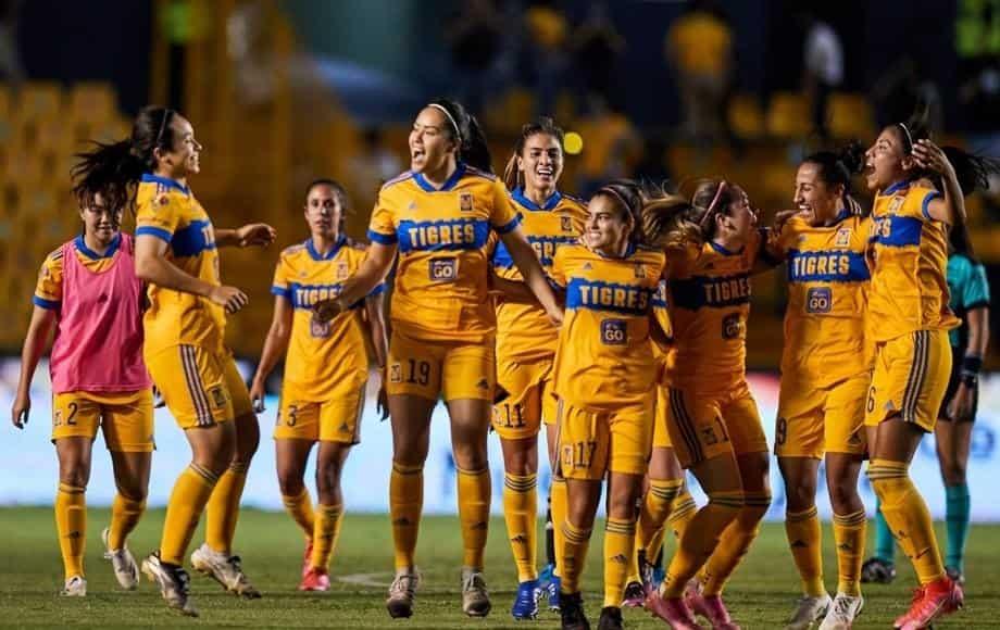 ¡Son bicampeonas!, golea Tigres Femenil a Chivas