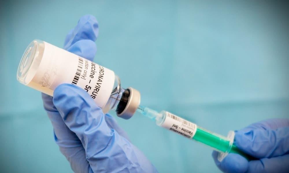 Vacunar a menores contra Covid no es de alta prioridad: OMS