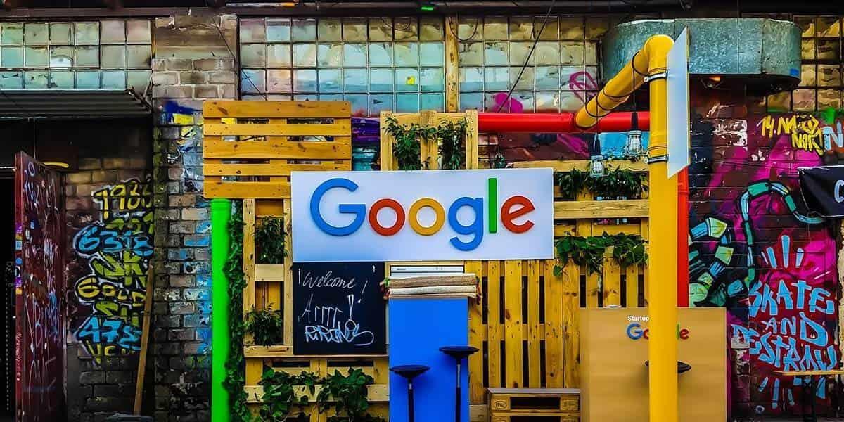 Francia multa a Google con 220 millones de euros