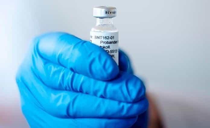 Aclaran confusión de dosis que se extraen de vacuna Pfizer