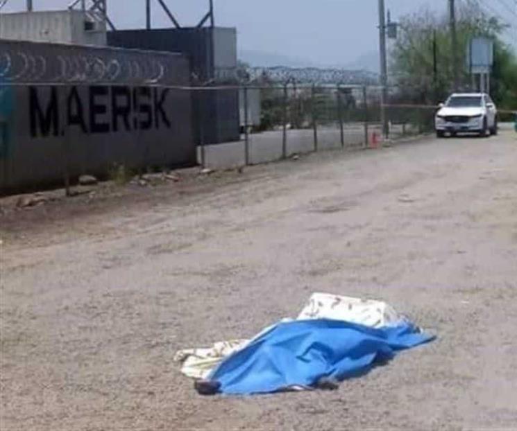 Muere hombre arrollado por tráiler en Escobedo