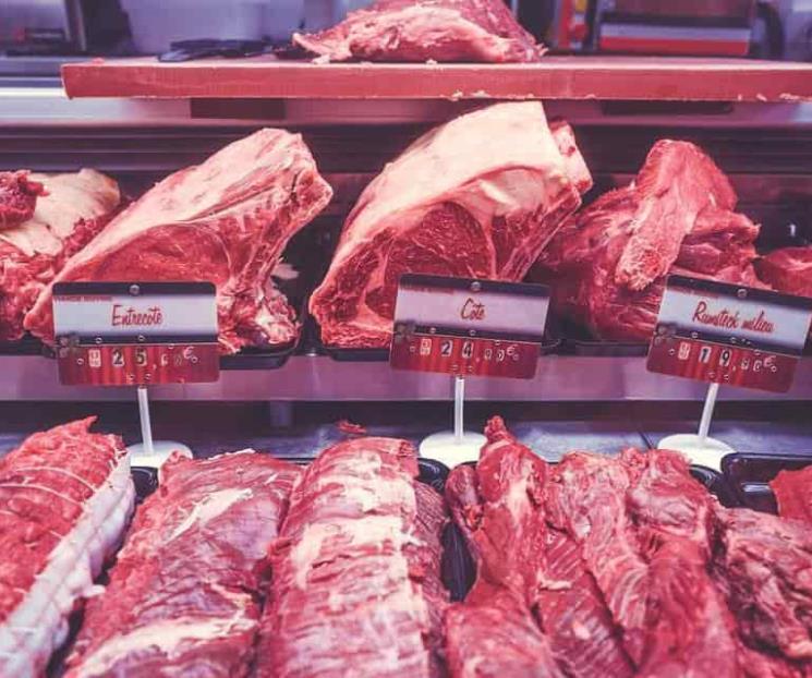 Bill Gates cree que los ricos no deben comer carne