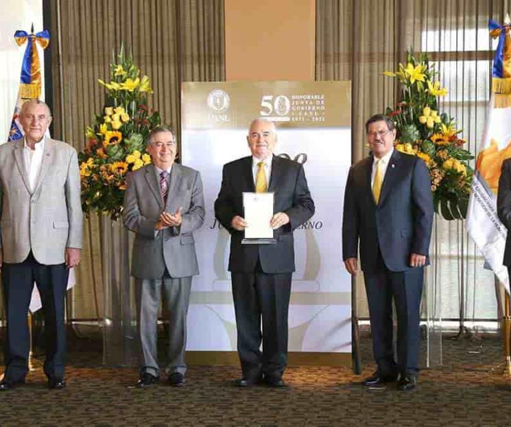 Celebra UANL 50 años de la Honorable Junta de Gobierno