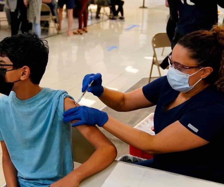 Evalúan aplicar vacunas de Pfizer a menores de 12 años
