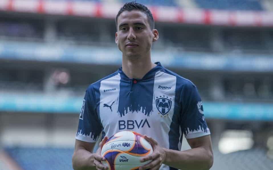 Confirma Rayados salida de Adrián Mora