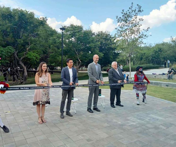 Inaugura Miguel un nuevo parque en Bosques del Valle