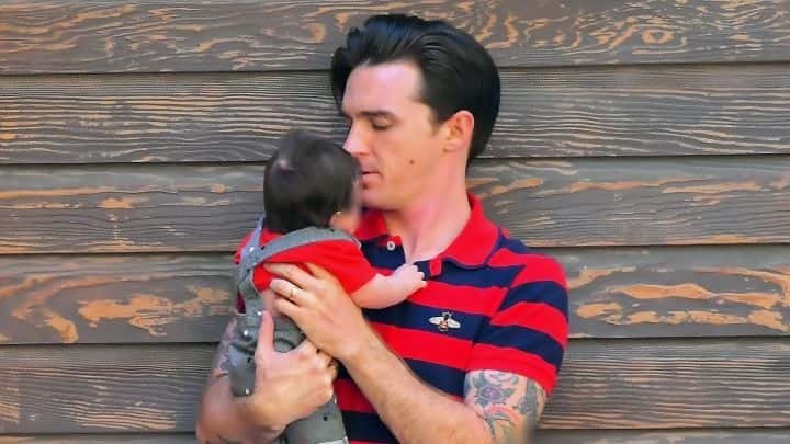 Drake Bell está casado desde hace años y tiene un hijo