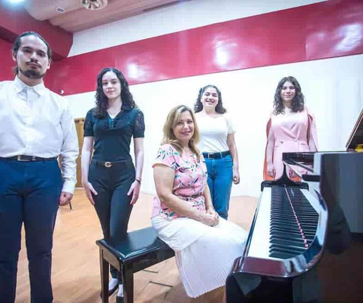 Conquistan pianistas de la UANL al mundo
