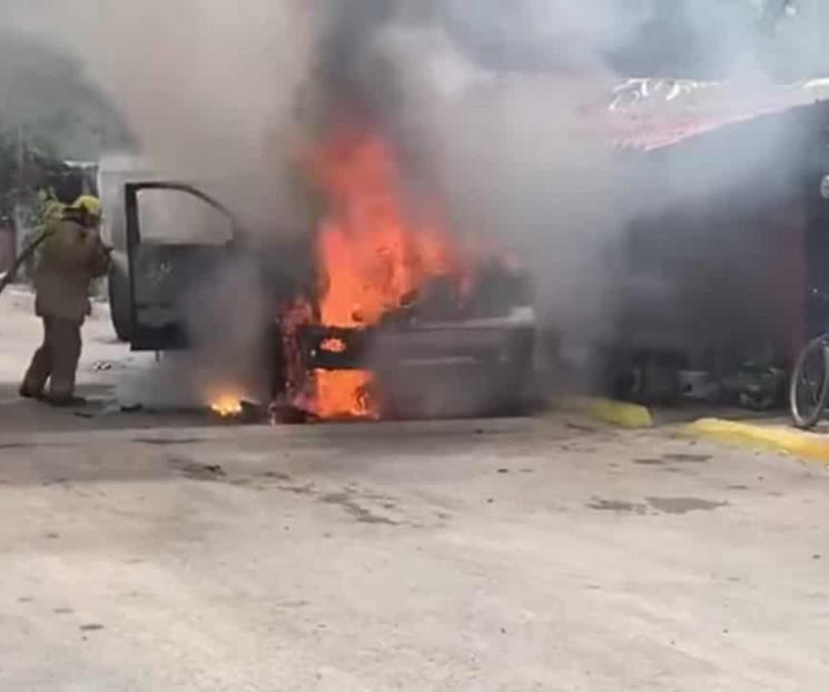 Se incendia camioneta en Montemorelos