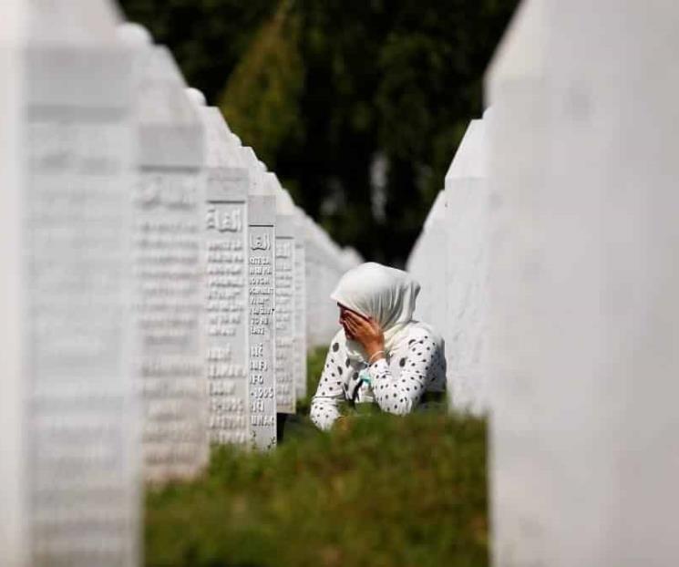 Condena Kosovo masacre de Srebrenica