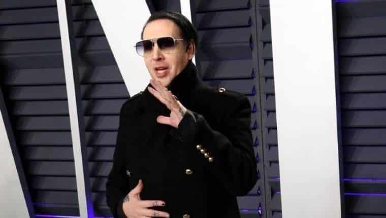 Marilyn Manson sale de prisión luego de entregarse