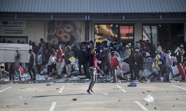 Disturbios en Sudáfrica dejan 72 muertos