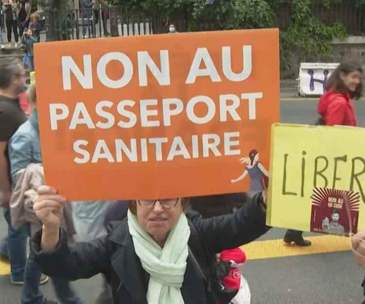 Protestan en Francia contra certificado sanitario antiCovid
