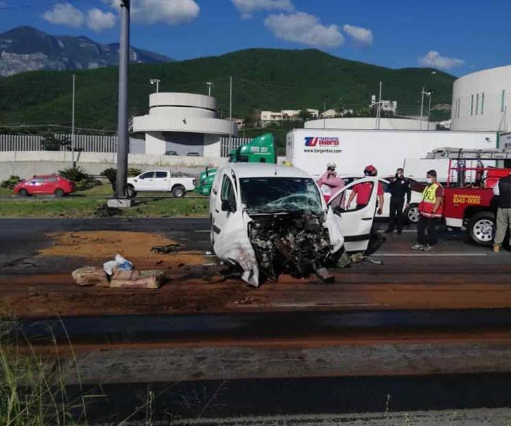 Muere conductor en choque en la Carretera Nacional