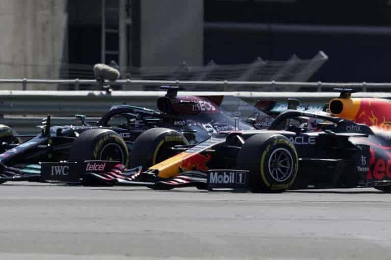 Incidente de Verstappen era inevitable: Mercedes