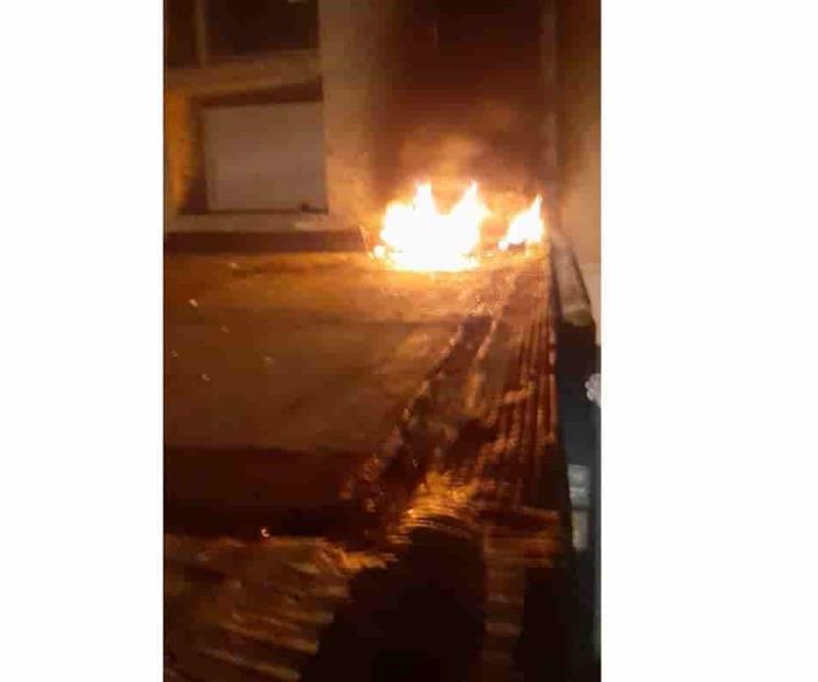 Arrojan bomba molotov a embajada cubana en París